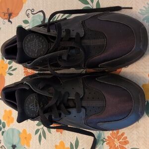 NIKE Huarache air sz 9.5